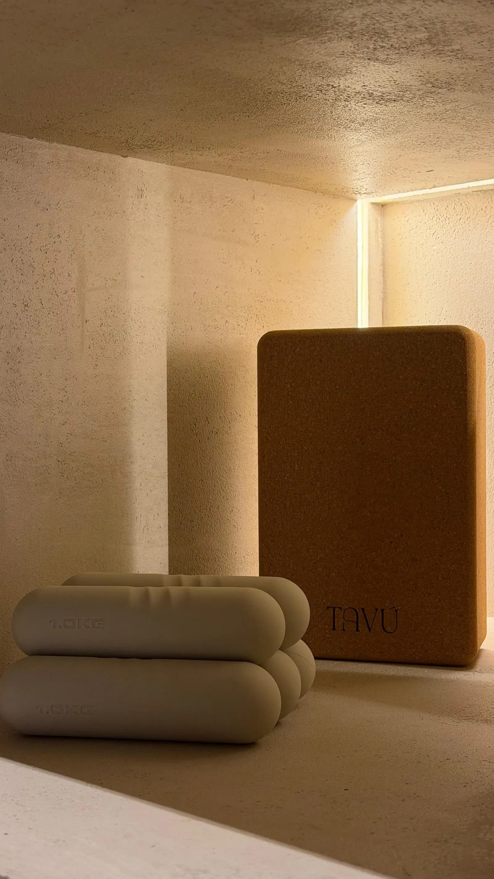TAVÚ Breathing Room class props